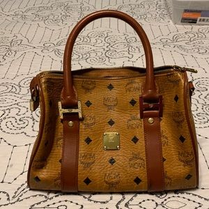 Vintage MCM Boston Bag 😍😍😍